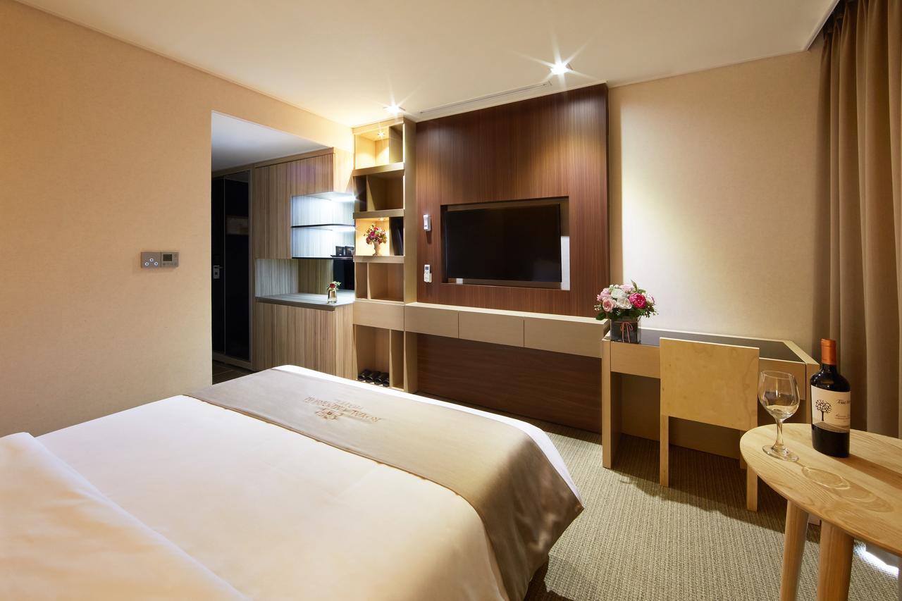 Royal Emporium Incheon Airport Hotel Bagian luar foto